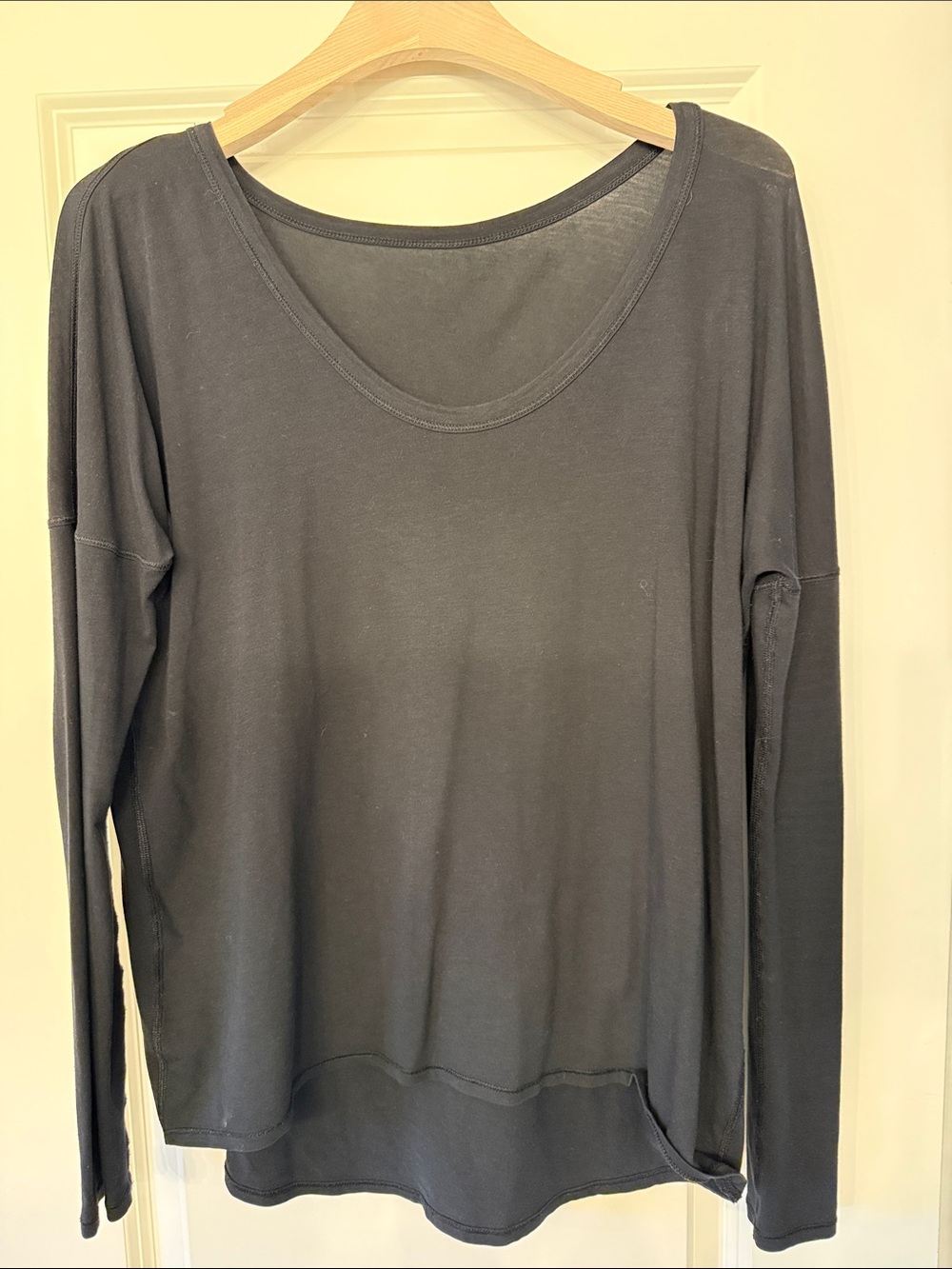 lululemon athletica Flip Your Dog Long-Sleeve Scoop Neck Top - Black